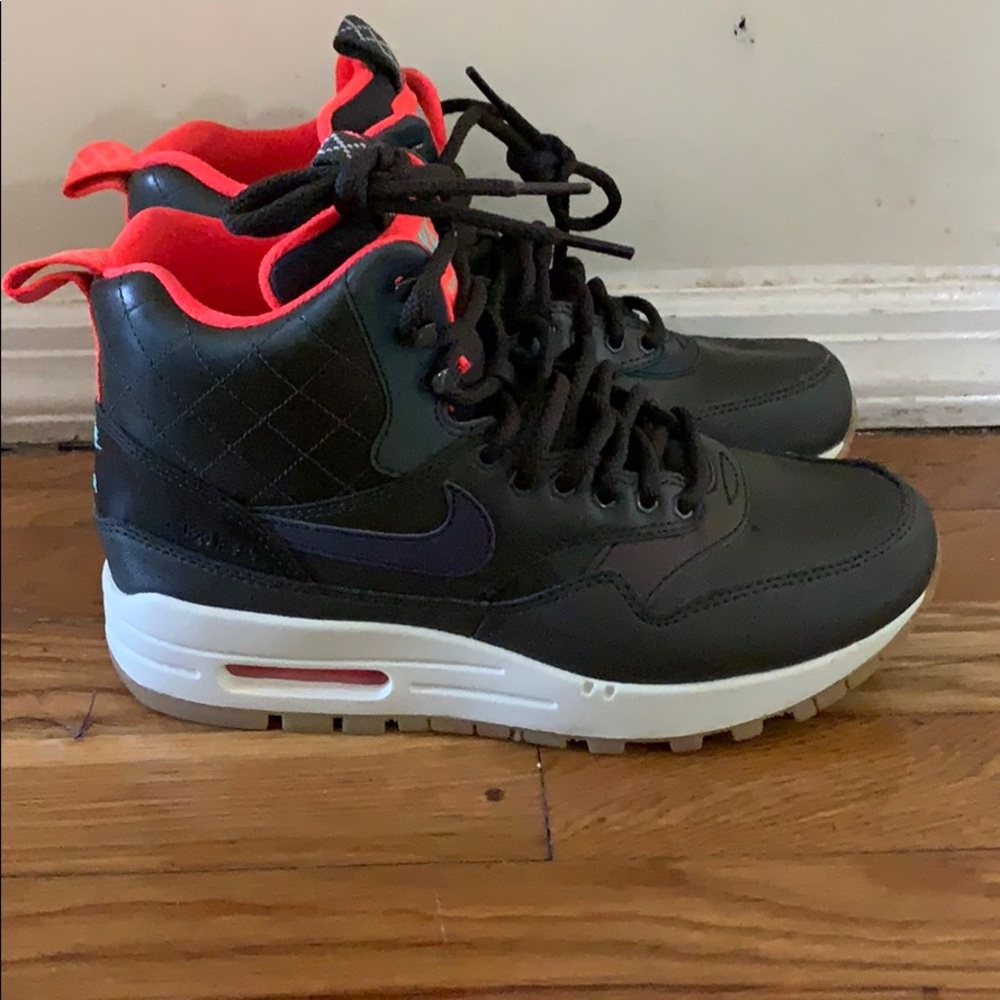 Nike Air Max Snow Boots